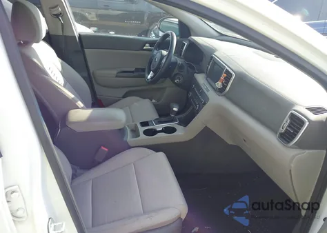 2018 Kia Sportage Lx z USA, uszkodzony, nr VIN KNDPM3AC2J7392923